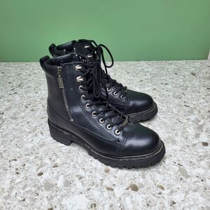Size 10 Women’s Leather Milwaukee Boots